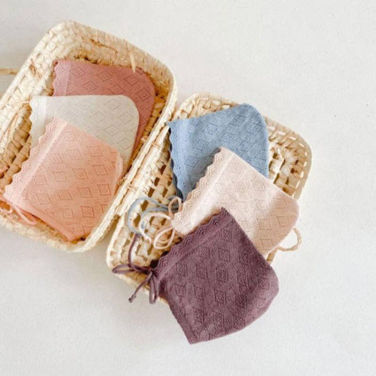 Annie & Charles® Baby Mütze zum Binden