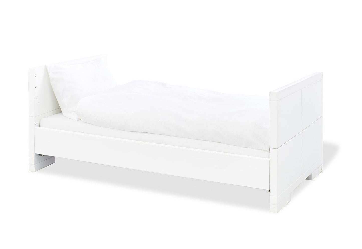 Kinderzimmer 'Polar' breit groß, inkl. Wandregal4-teilig: Kinderbett, breite Wickelkommode, großer Kleiderschrank, Wandregal