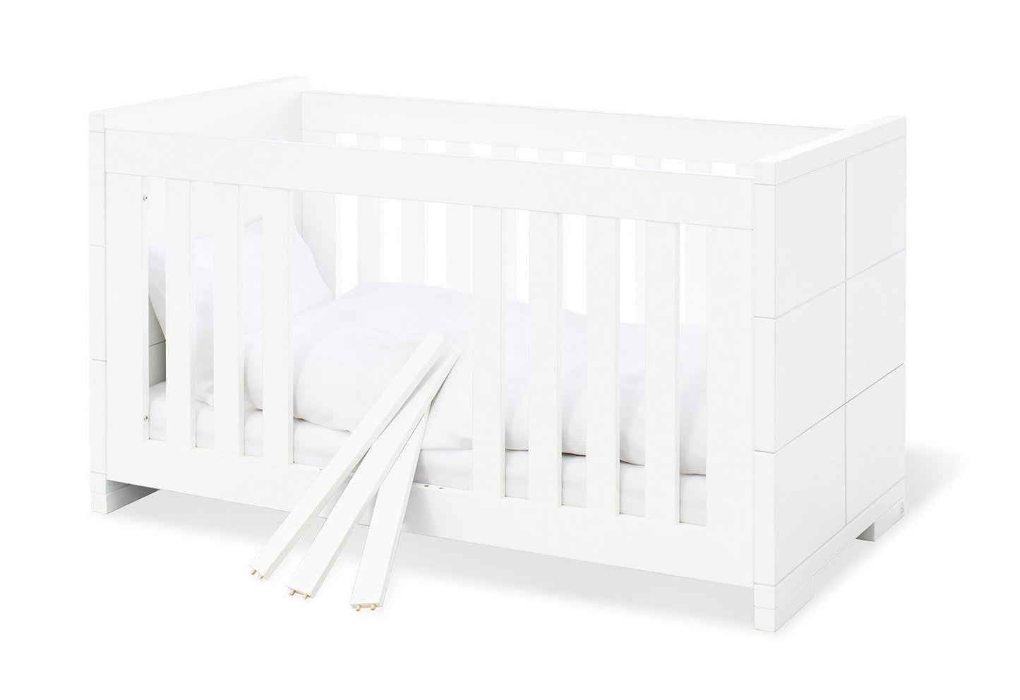 Kinderzimmer 'Polar' breit groß, inkl. Wandregal4-teilig: Kinderbett, breite Wickelkommode, großer Kleiderschrank, Wandregal