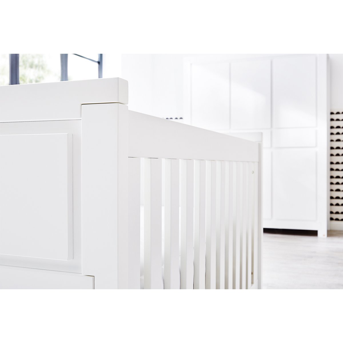 Starter set 'Milk' extra wide, including wall shelf
 3 parts: cot, extra wide changing table, wall shelf