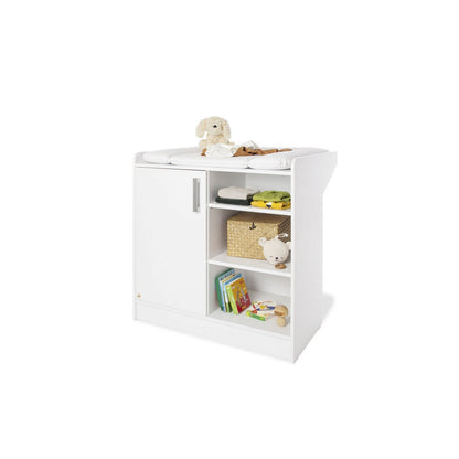 Starter set 'Hilda &amp; Viktoria', white
 2 parts: house bed, changing table