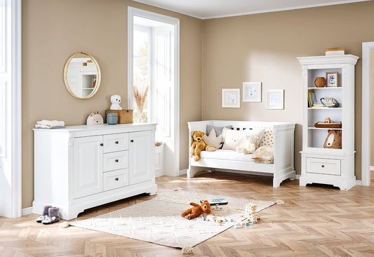 Starterset 'Emilia' extrabreit
2-teilig: Kinderbett, extra breite Wickelkommode