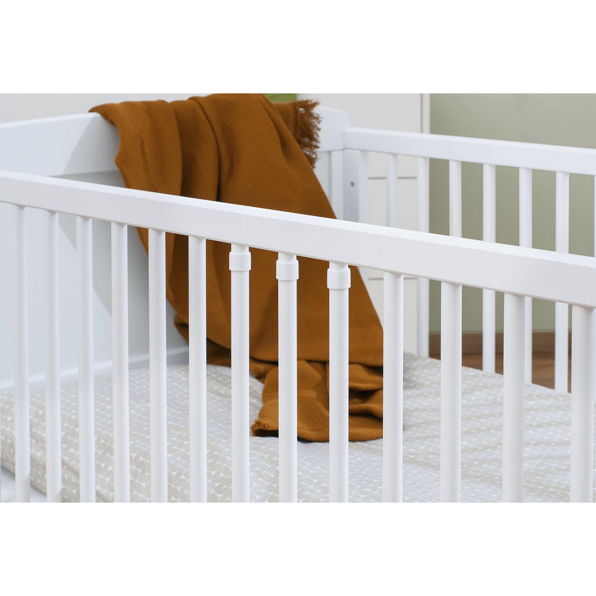 “Viktoria” wide 2-piece starter set: cot, wide changing table